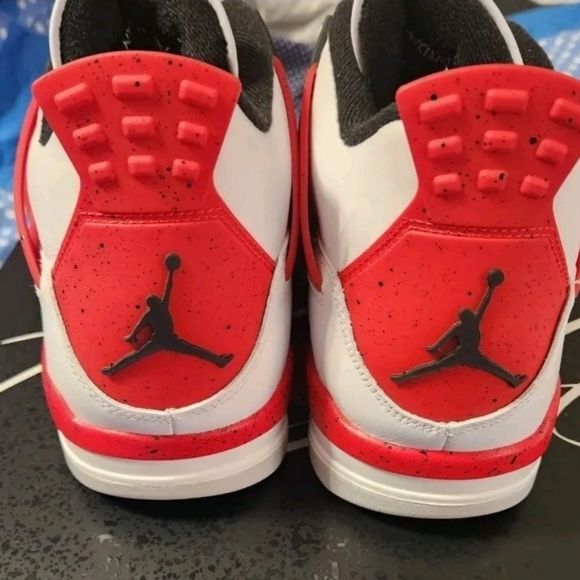 Jordan 4 Red Cement size 11 - Picture 3 of 6